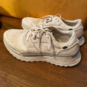 Columbia white wildone sneakers